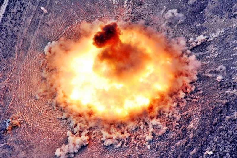Sức mạnh kinh hoàng của bom phi hạt nhân 