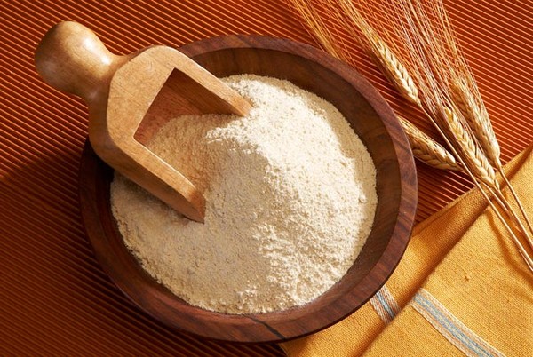 bột mì giúp diệt kiến rất hiệu quả