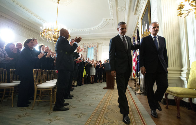 Tổng thống Obama sau khi tuyên bố Bộ trưởng Bộ Tư pháp Eric Holder từ chức