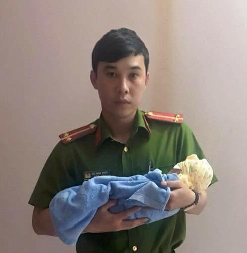 Quảng Ninh: Tìm thấy bé gái 1 tuần tuổi chưa dứt dây rốn bị bỏ rơi bên đập nước