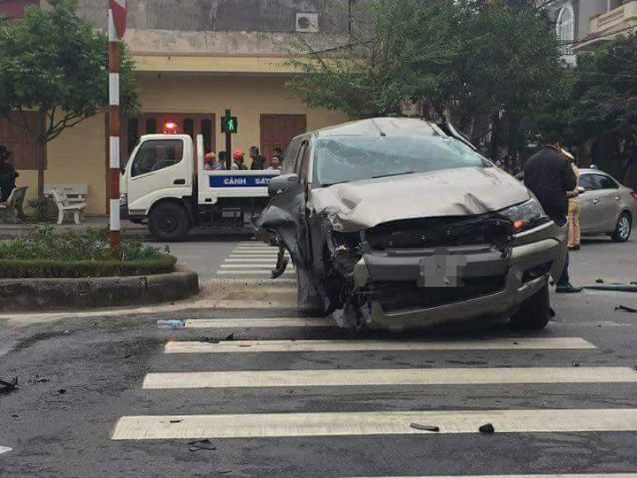 hai-duong-tai-nan-o-to-lien-hoan-khien-mot-nguoi-tu-vong-tai-cho