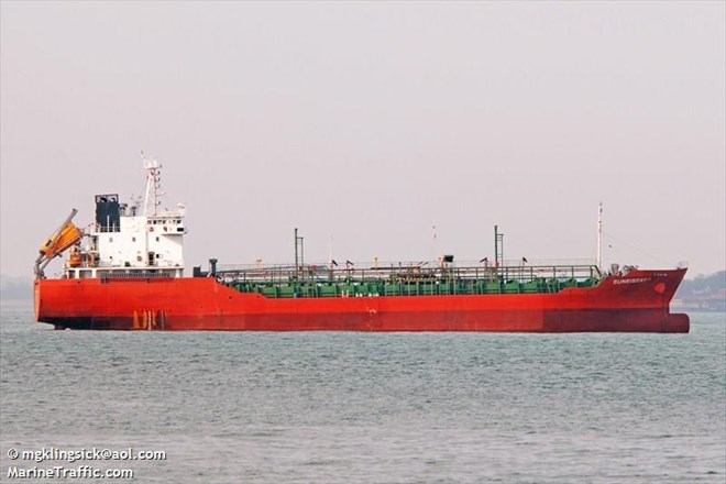 Nhiều ý kiến nghi ngờ tàu chở dầu Việt Nam Sunrise 689 đã bị cướp biển tấn công