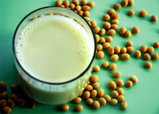 Cách chọn sữa đậu nành ngon, không hóa chất
