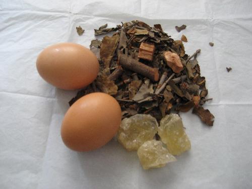 Chuẩn nguyên liệu là khâu quan trọng trong cách làm chè trứng hồng trà