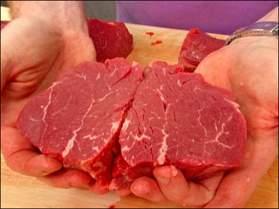 Cách phân biệt thịt lợn giả thịt bò đơn giản nhất