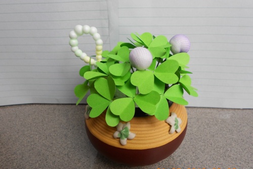 Cỏ ba l&aacute;, cỏ bốn l&agrave; l&agrave; giống cỏ c&oacute; khả năng th&iacute;ch ứng tốt