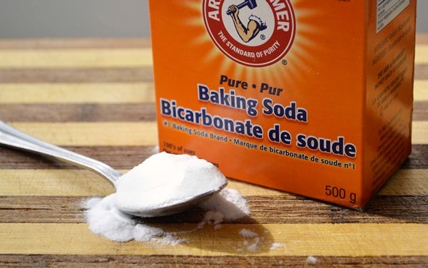 Cách diệt gián đơn giản mà hiệu quả là dùng bột baking soda (bột nở)