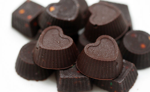 Cách làm socola cho Valentine trắng rất dễ áp dụng và không tốn thời gian