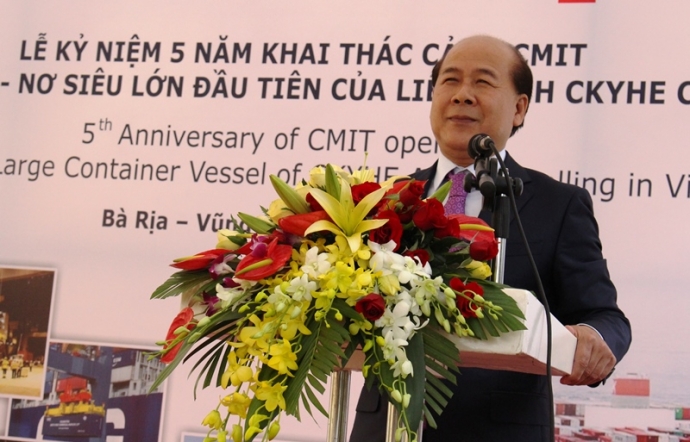 Thứ trưởng Bộ Giao thông vận tải Nguyễn Văn Công phát biểu tại lễ đón tàu Millau Bridge tại cảng Cái Mép