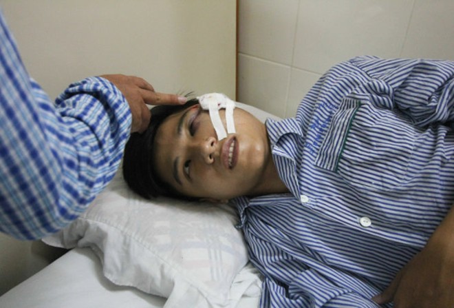 Anh Nam đang nằm điều trị tại bệnh viện