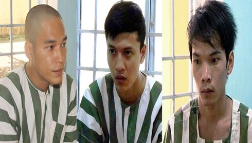 Các nghi can trong vụ án thảm sát ở Bình Phước gồm: Nguyễn Hải Dương (24 tuổi, quê An Giang), Vũ Văn Tiến (24 tuổi, quê Bình Phước) và Trần Đình Thoại (27 tuổi, tạm trú TP HCM). 