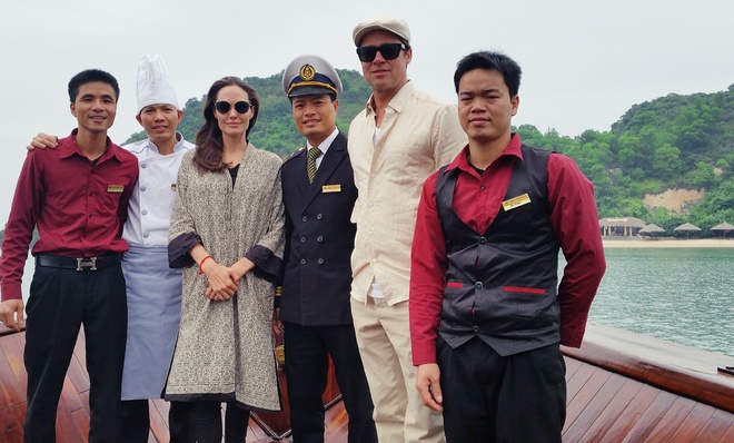 Cặp đôi Hollywood Angelina Jolie-Brad Pitt xuất hiện tại Việt Nam