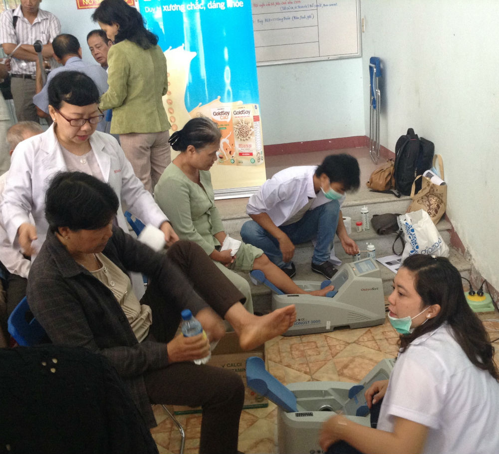 Vinamilk đẩy mạnh chăm sóc sức khỏe người cao tuổi khu vực miền Trung