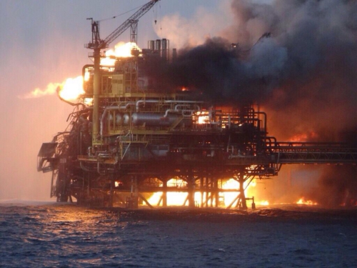 Hiện trường vụ cháy nổ giàn khoan dầu trên vịnh Mexico