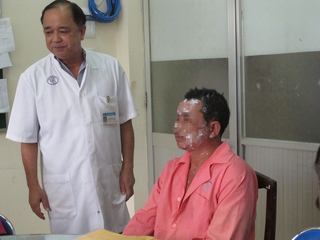 Các công nhân bị bỏng đang điều trị tại bệnh viện Chợ Rẫy