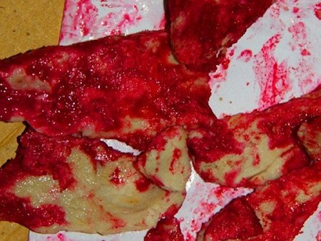Thịt lợn đổi màu đỏ như máu được phát hiện ở Hà Tĩnh năm 2014