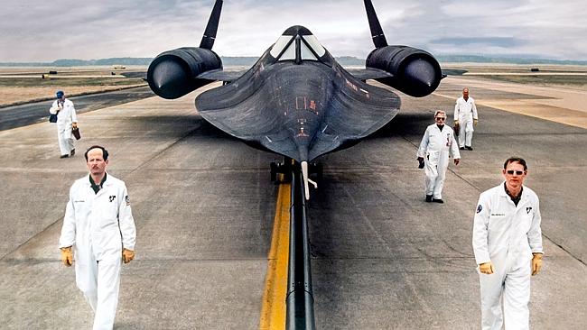Với vận tốc siêu thanh 3530 km/h, Lockheed SR-71 Blackbird xứng tầm là chiếc máy bay nhanh nhất thế giới