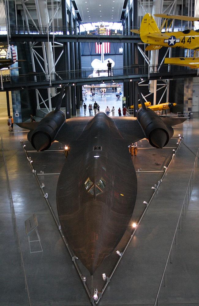 Không chỉ là chiếc máy bay nhanh nhất thế giới, Lockheed SR-71 Blackbird còn có một thiết kế đầy ấn tượng