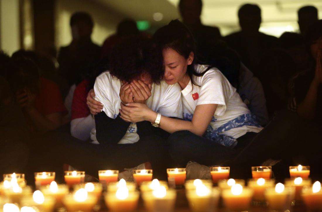 Việc kết thúc chiến dịch tìm kiếm máy bay Malaysia MH370 mất tích càng khoét sâu thêm nỗi đau của gia đình các nạn nhân