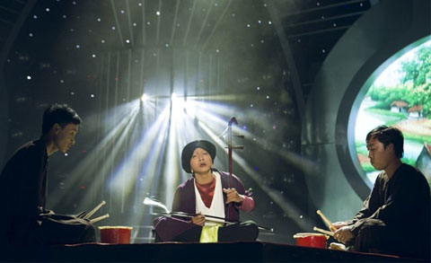 Hoài Lâm gây ấn tượng đặc biệt với khán giả gương mặt thân quen trong vai cụ Hà Thị Cầu