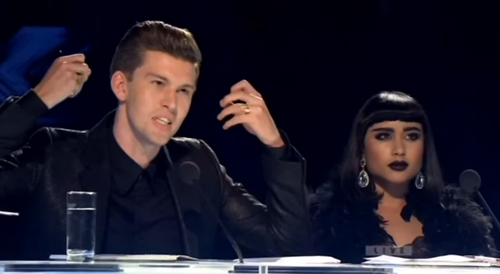Chương trình X-Factor New Zealand sa thải vợ chồng nữ ca sĩ Natali Kills vì hạ nhục thí sinh của chương trình