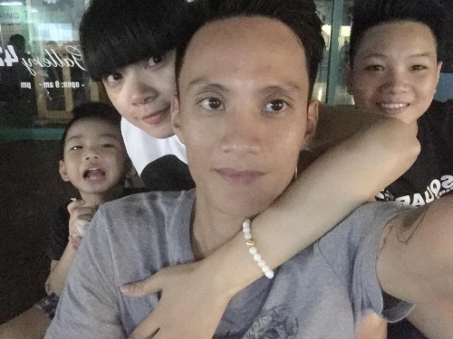 Chuyện gã chồng xăm trổ, thích cởi trần của 'bà trùm' chân dài HN Chuyện gã chồng xăm trổ, thích cởi trần của 'bà trùm' chân dài HN