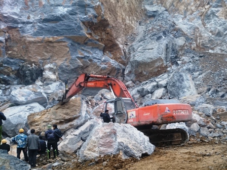 Hiện trường thảm kịch sập mỏ đá ở Thanh Hóa khiến 8 người tử vong vào trưa ngày 22/1