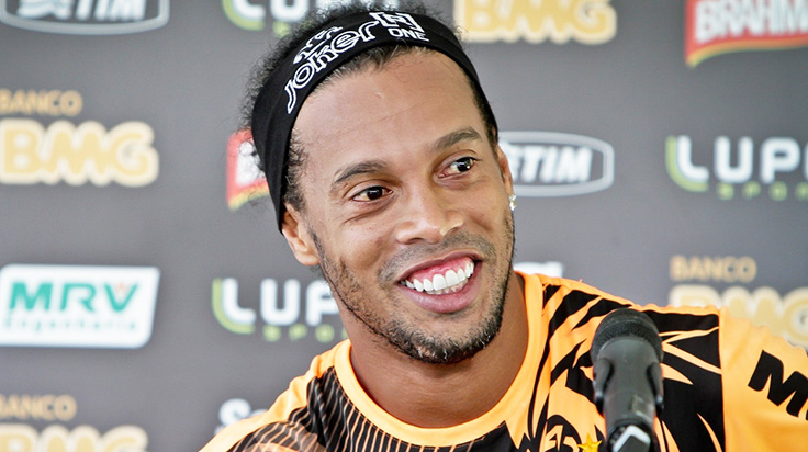Ronaldinho là cầu thủ ghi nổi tiếng từ Worldcup 2002
