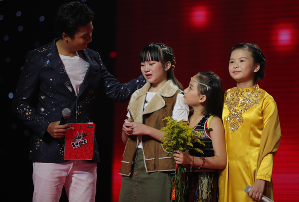 The Voice Kids – Liveshow 1: Đông Nhi khóc nức nở vì học trò cưng