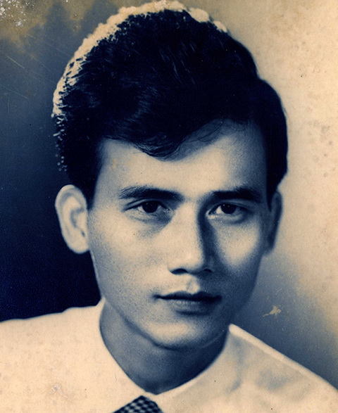 Những bức ảnh hiếm thời trai trẻ của nghệ sĩ Phạm Bằng