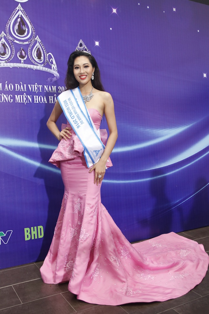 Cận cảnh nhan sắc người đẹp đại diện Việt tham dự Hoa hậu thế giới 2016