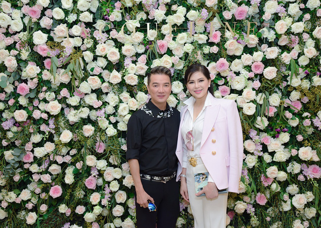 Chi Pu 'đọ sắc' cùng Hồ Ngọc Hà, Đông Nhi, Angela Phương Trinh tại sự kiện