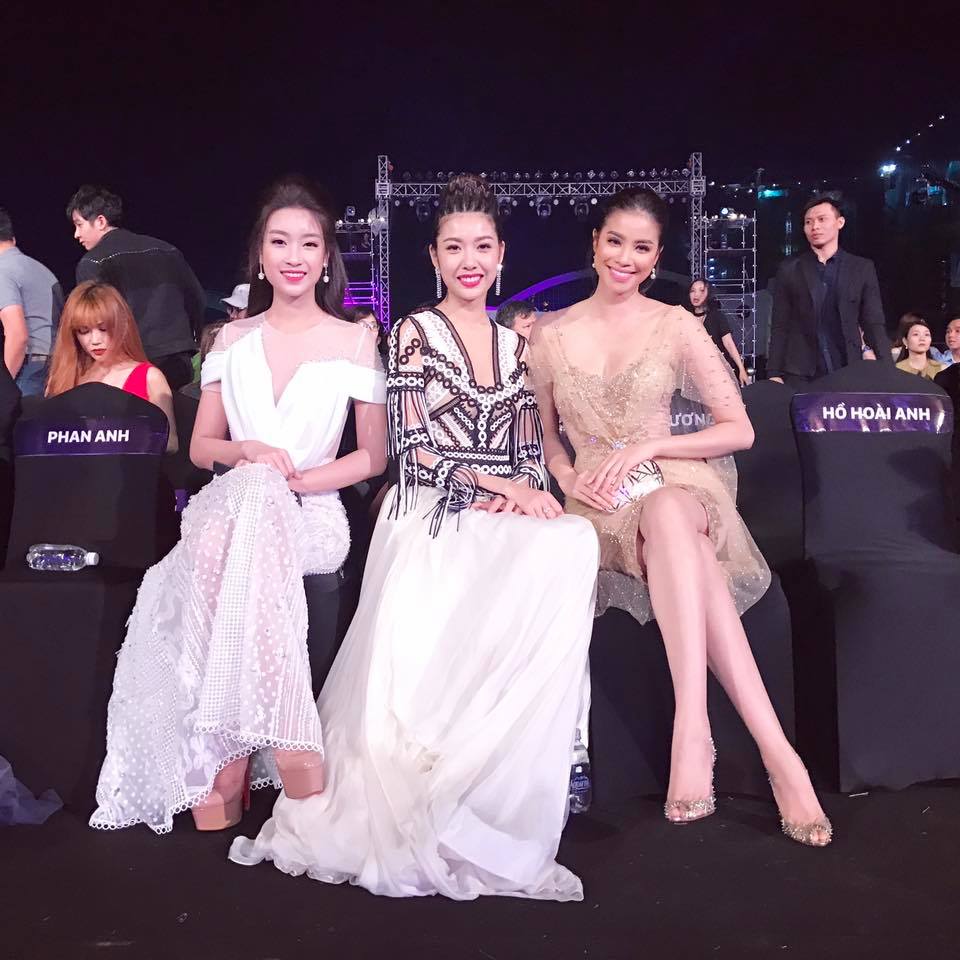 Phạm Hương đẹp tựa nữ thần trên thảm đỏ Zing Music Award 2016