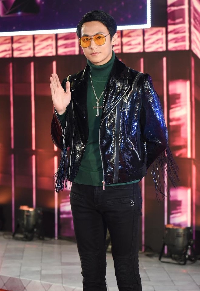 Phạm Hương đẹp tựa nữ thần trên thảm đỏ Zing Music Award 2016