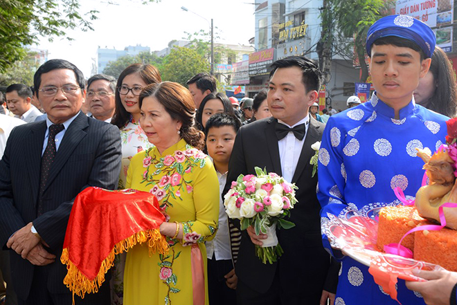 Hoa hậu Thu Ngân và chồng đại gia mời 1.000 khách tới dự tiệc cưới