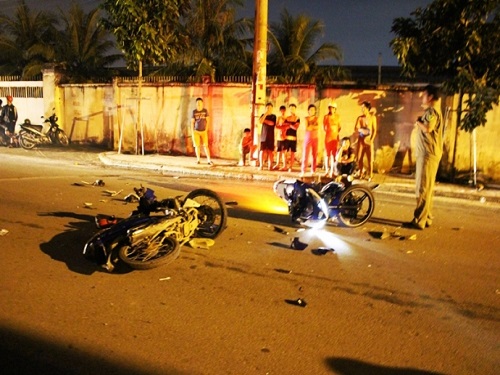Tai nạn giao thông nghiêm trọng ngày 11/10: Đua xe trong đêm, 4 ''quái xế'' gặp tai nạn thảm khốc
