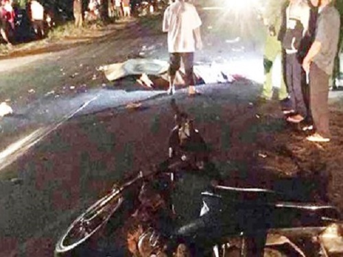 Tai nạn giao thông nghiêm trọng ngày 16/10: Đôi nam nữ tử vong sau cú đâm của ô tô biển đỏ