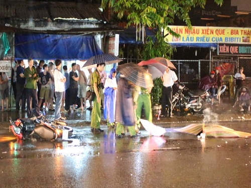 Tai nạn giao thông nghiêm trọng ngày 18/10: Người phụ nữ gãy chân gào thét giữa đường