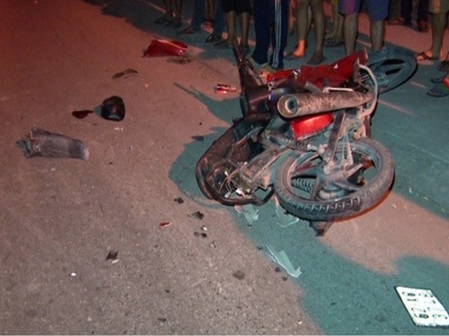 Tai nạn giao thông nghiêm trọng ngày 29/11: Đấu đầu xe tải, hai thanh niên chết thảm