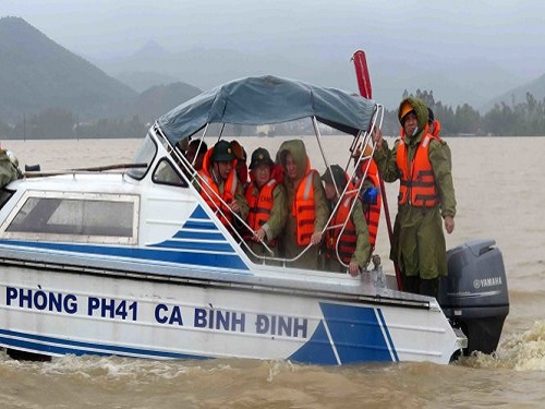 Phó Thủ tướng trực tiếp chỉ đạo chống lũ lụt ở Bình Định
