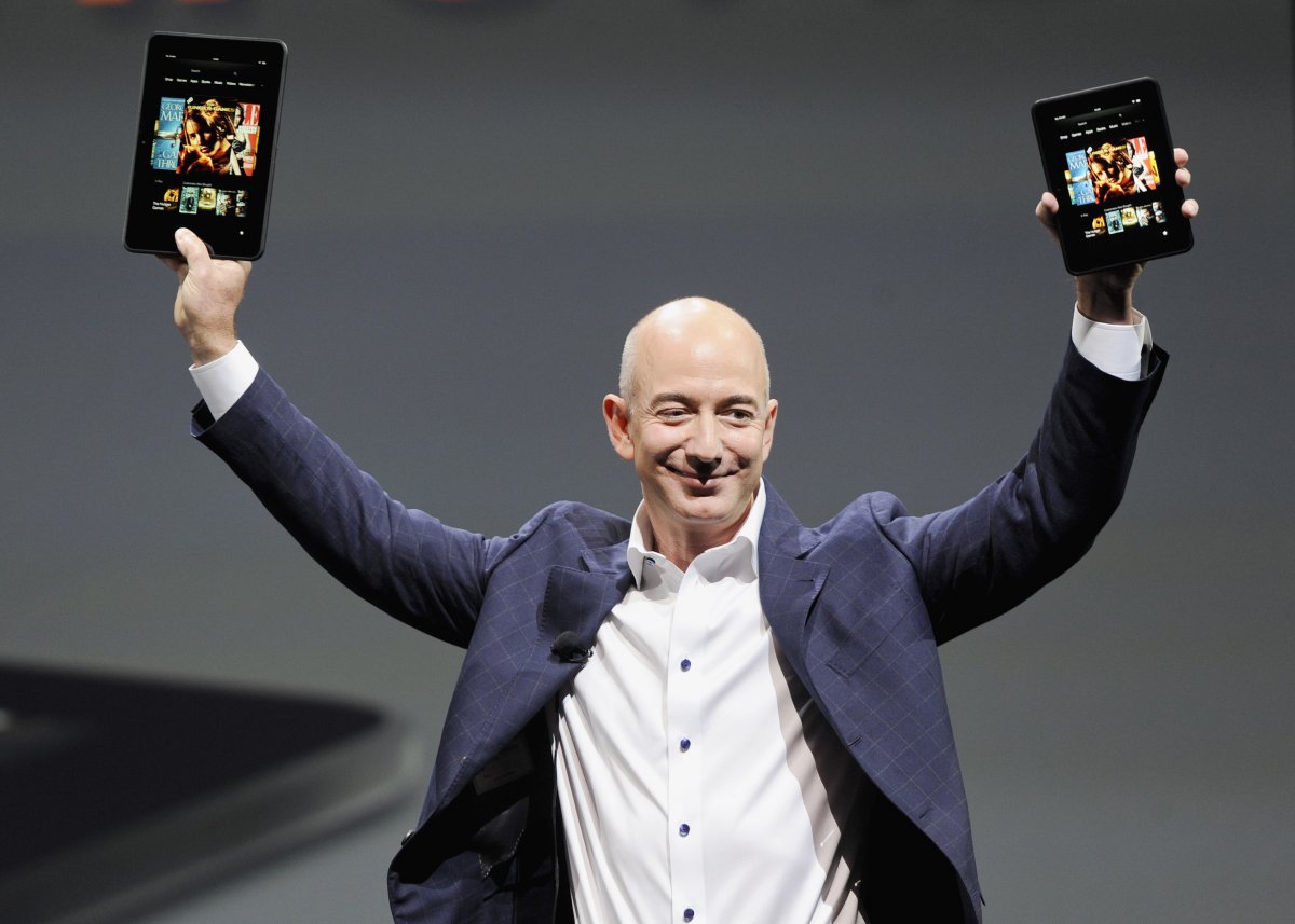 Ông chủ Amazon trở thành người giàu thứ nhì thế giới. Ảnh: Internet