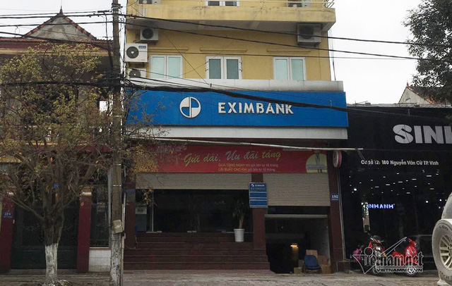 50-ty-dong-gui-eximbank-bi-mat-khach-hang-sot-ruot-cho-ngan-hang-tra-tien