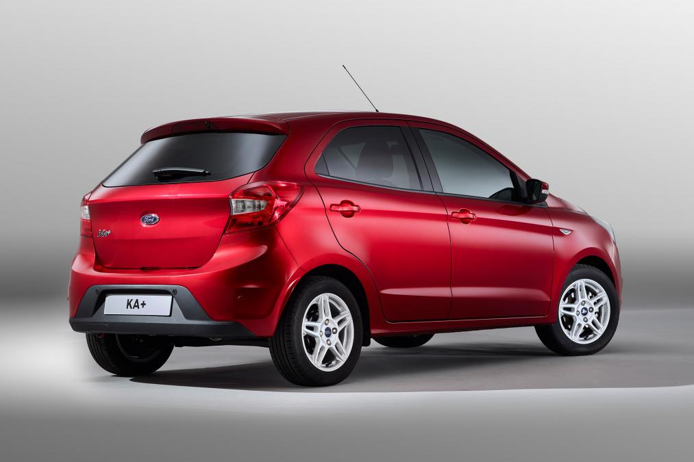 Trong dòng sản phẩm của Ford tại thị trường châu Âu, Ka+ 2016 sẽ thay Fiesta để trở thành mẫu xe rẻ nhất. Hiện hãng Ford đã bắt đầu nhận đơn đặt hàng của Ka+ 2016 tại thị trường châu Âu. Giá bán khởi điểm của Ford Ka+ 2016 tại thị trường châu Âu là 9.990 Euro, tương đương 253 triệu Đồng. Ảnh: Trí thức trẻ