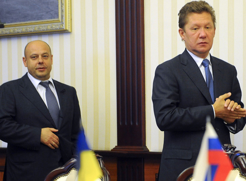 Ông Alexei Miller (bên phải) - Chủ tịch Tập đoàn Gazprom.