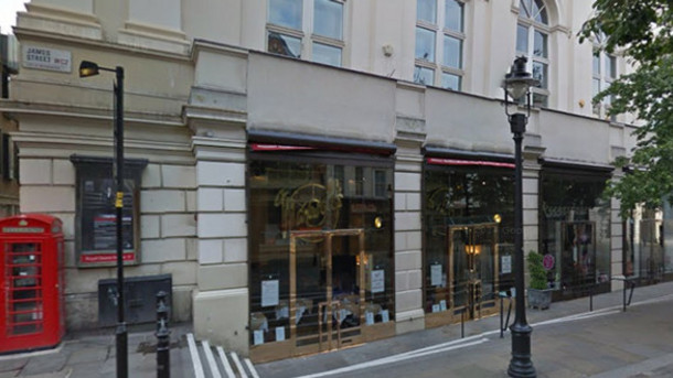 Cửa hàng Maxwell trên phố Covent Garden. Ảnh: Reuters