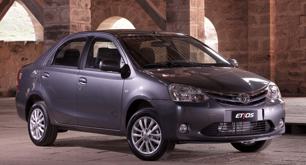 Hai mẫu ô tô giá rẻ với độ an toàn cao, Etios Liva và Etios sedan của Toyota
