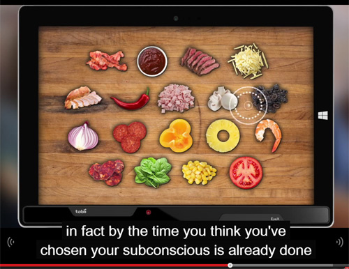 Thực khách có thể lựa chọn các nguyên liệu món ăn chỉ bằng cách nhìn trên tablet