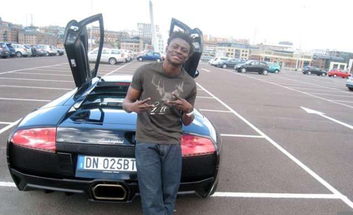 Obafemi Martins sở hữu một trong những siêu xe đắt nhất thế giới giá 379.000 USD