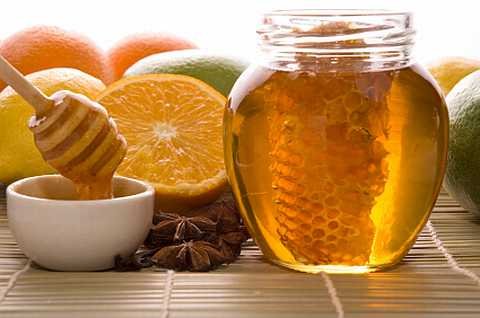 Tăng cường sức khỏe – công dụng hiệu quả không ngờ của nước mật ong ấm