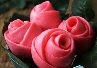 Tự tay làm bánh bao hoa hồng vừa đẹp mắt vừa mang hương vị mới mẻ tặng mẹ ngày 20/10 nhé!